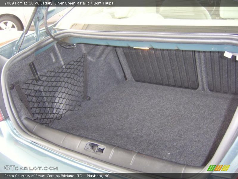  2009 G6 V6 Sedan Trunk