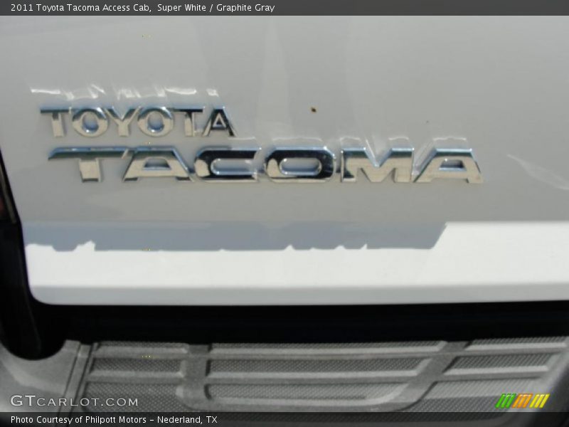 Super White / Graphite Gray 2011 Toyota Tacoma Access Cab