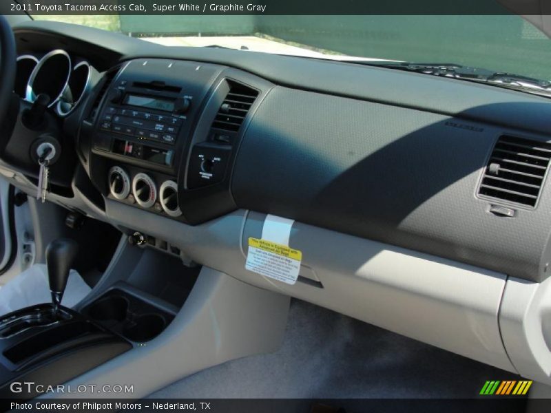 Super White / Graphite Gray 2011 Toyota Tacoma Access Cab