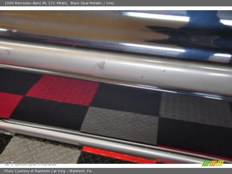Black Opal Metallic / Grey 1999 Mercedes-Benz ML 320 4Matic