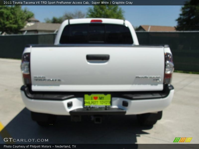 Super White / Graphite Gray 2011 Toyota Tacoma V6 TRD Sport PreRunner Access Cab