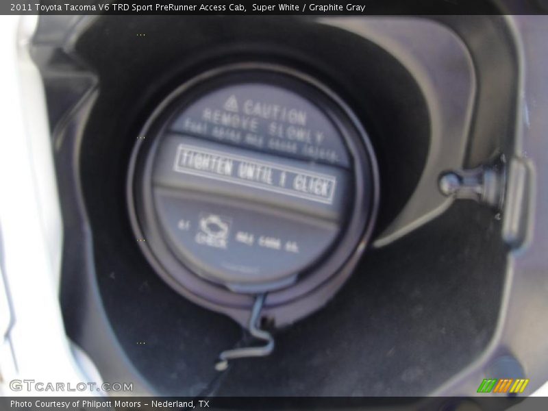 Super White / Graphite Gray 2011 Toyota Tacoma V6 TRD Sport PreRunner Access Cab