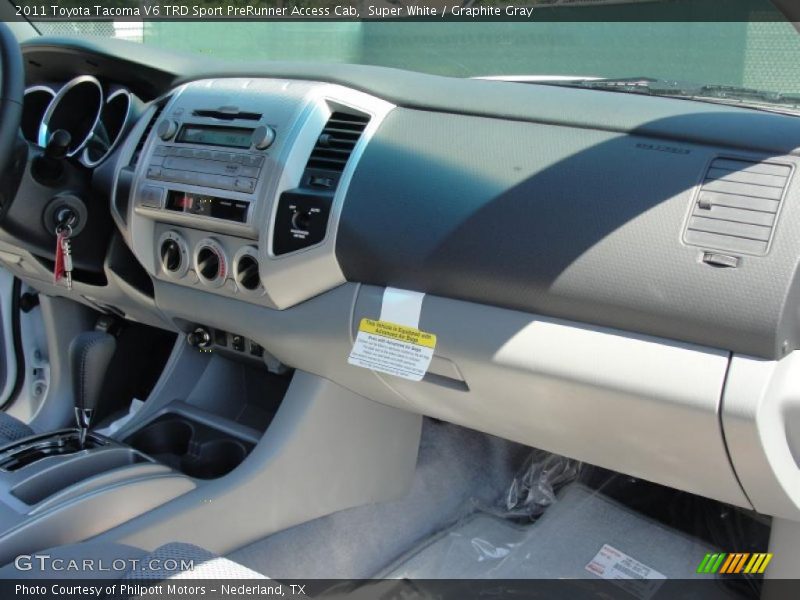 Super White / Graphite Gray 2011 Toyota Tacoma V6 TRD Sport PreRunner Access Cab