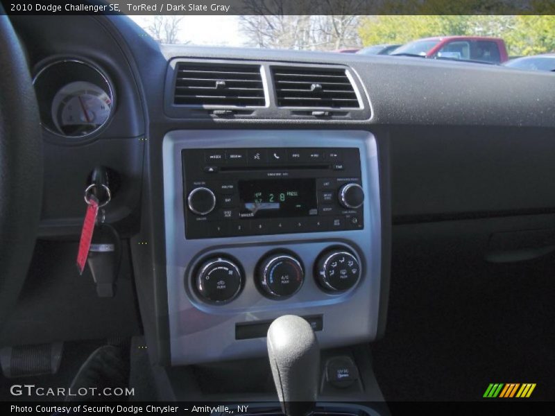TorRed / Dark Slate Gray 2010 Dodge Challenger SE