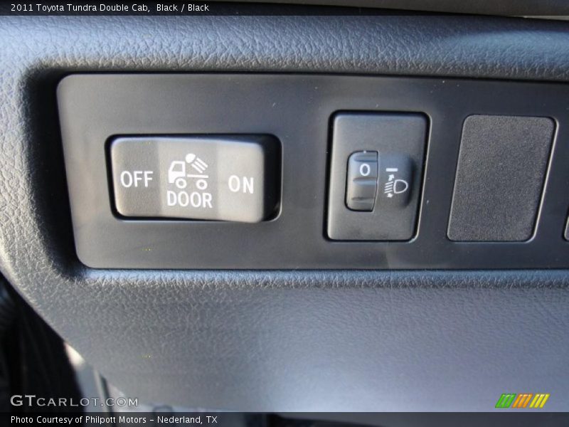 Black / Black 2011 Toyota Tundra Double Cab