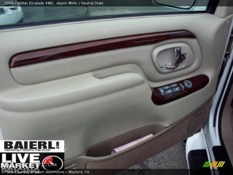 Aspen White / Neutral Shale 2000 Cadillac Escalade 4WD