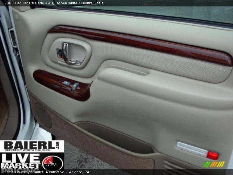 Aspen White / Neutral Shale 2000 Cadillac Escalade 4WD
