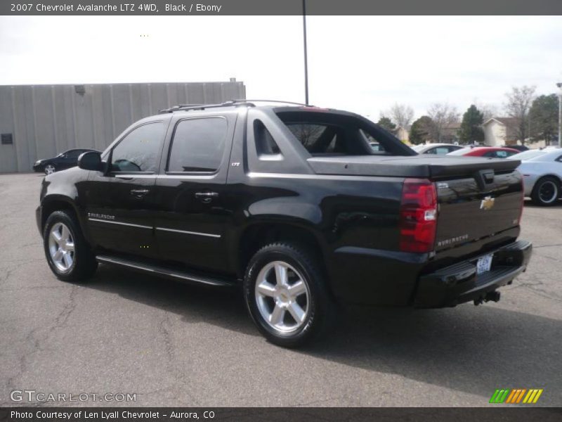 Black / Ebony 2007 Chevrolet Avalanche LTZ 4WD