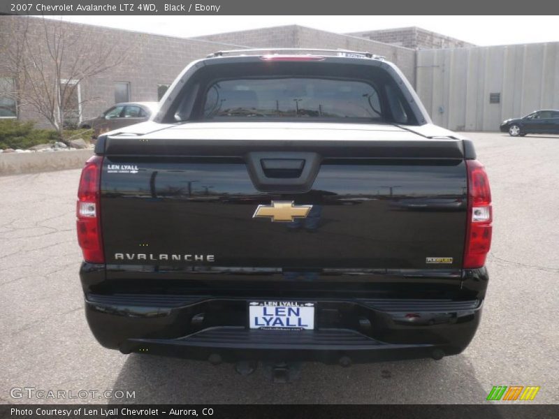 Black / Ebony 2007 Chevrolet Avalanche LTZ 4WD
