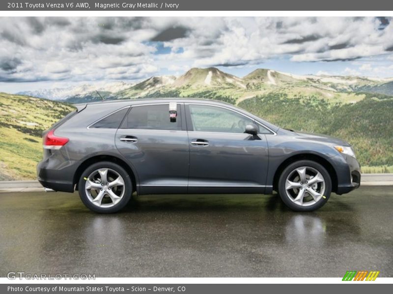 Magnetic Gray Metallic / Ivory 2011 Toyota Venza V6 AWD