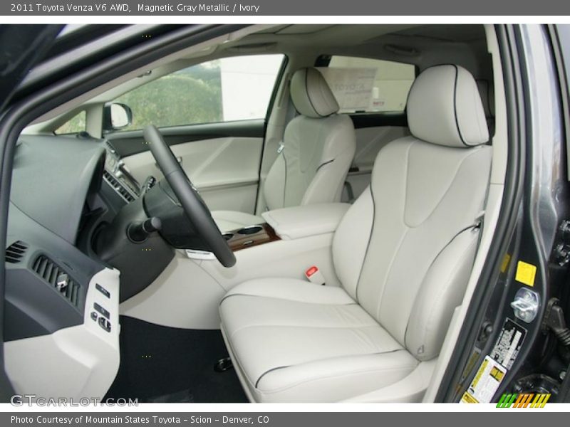 Magnetic Gray Metallic / Ivory 2011 Toyota Venza V6 AWD
