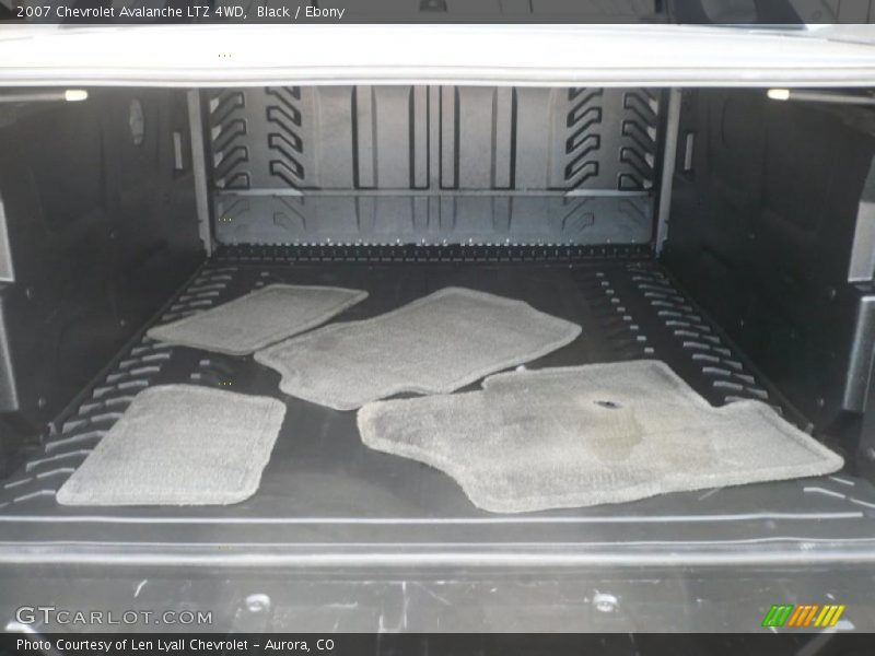 Black / Ebony 2007 Chevrolet Avalanche LTZ 4WD