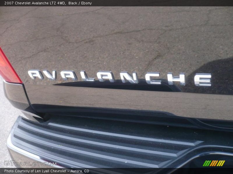 Black / Ebony 2007 Chevrolet Avalanche LTZ 4WD