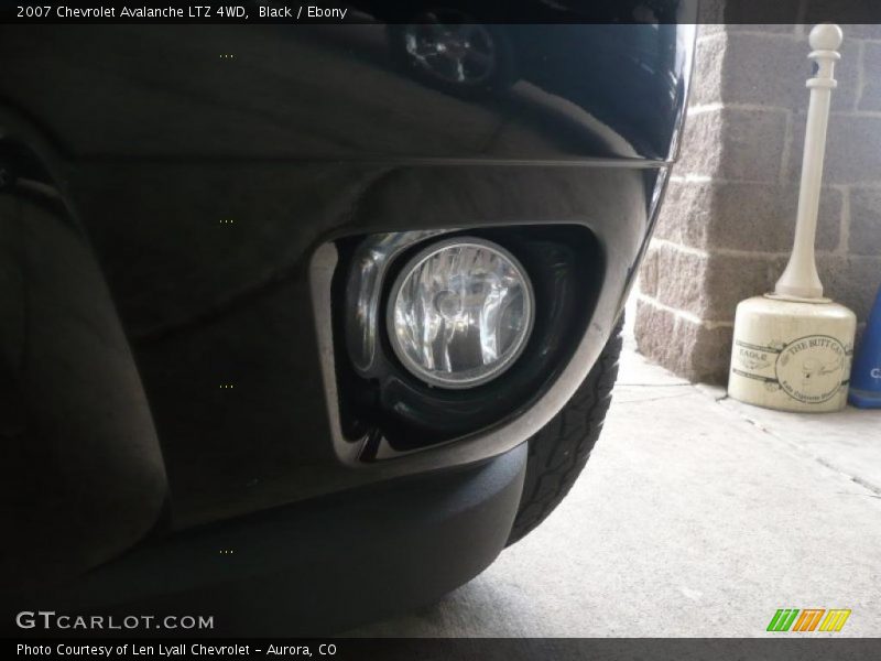 Black / Ebony 2007 Chevrolet Avalanche LTZ 4WD