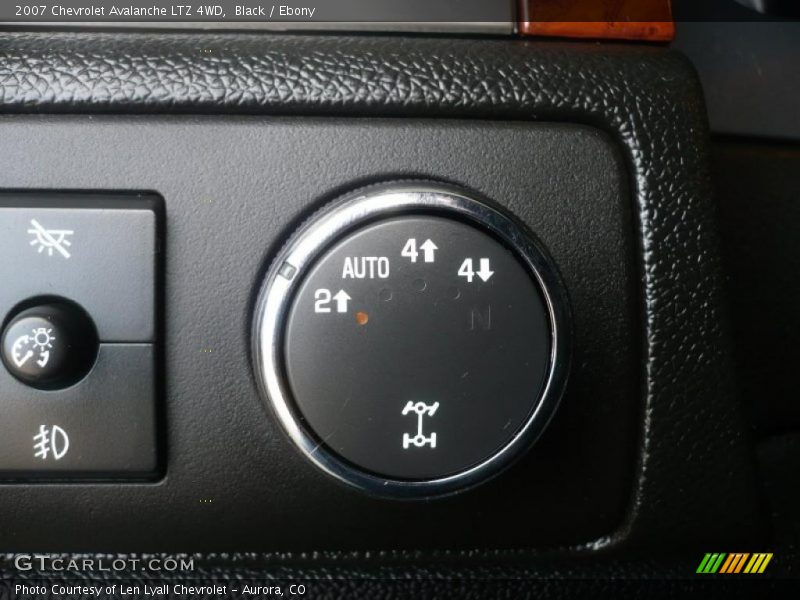 Black / Ebony 2007 Chevrolet Avalanche LTZ 4WD