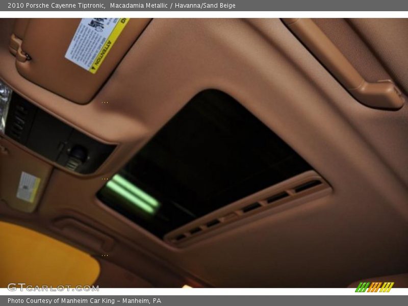 Macadamia Metallic / Havanna/Sand Beige 2010 Porsche Cayenne Tiptronic