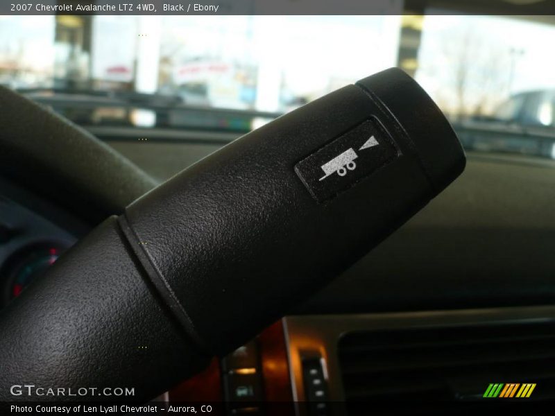 Black / Ebony 2007 Chevrolet Avalanche LTZ 4WD