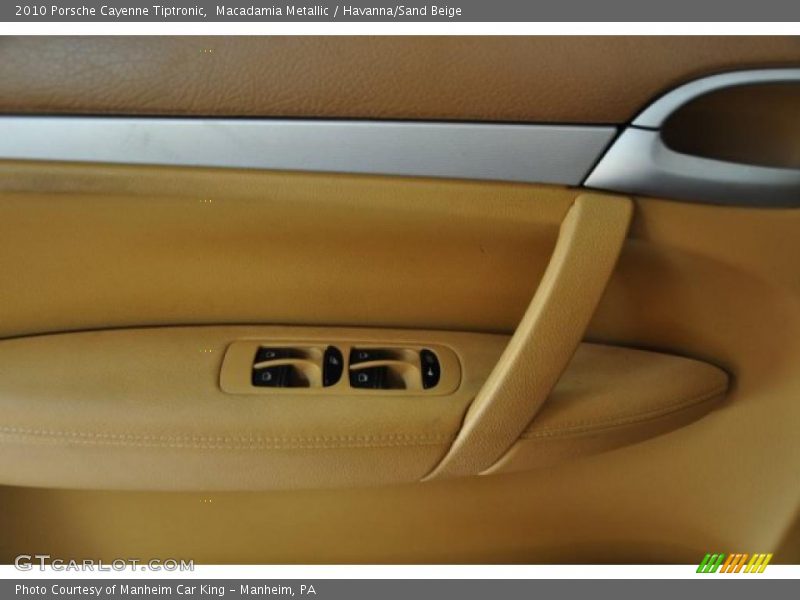 Macadamia Metallic / Havanna/Sand Beige 2010 Porsche Cayenne Tiptronic