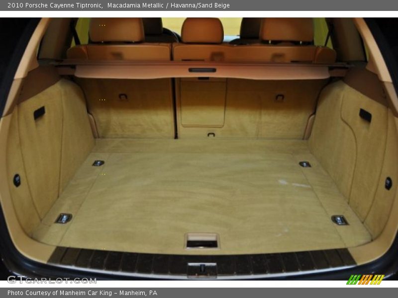 Macadamia Metallic / Havanna/Sand Beige 2010 Porsche Cayenne Tiptronic