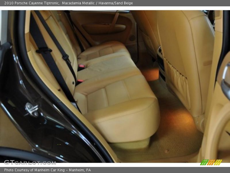 Macadamia Metallic / Havanna/Sand Beige 2010 Porsche Cayenne Tiptronic