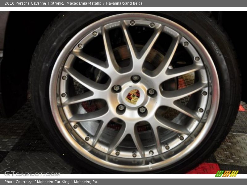 Macadamia Metallic / Havanna/Sand Beige 2010 Porsche Cayenne Tiptronic