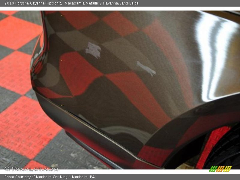 Macadamia Metallic / Havanna/Sand Beige 2010 Porsche Cayenne Tiptronic