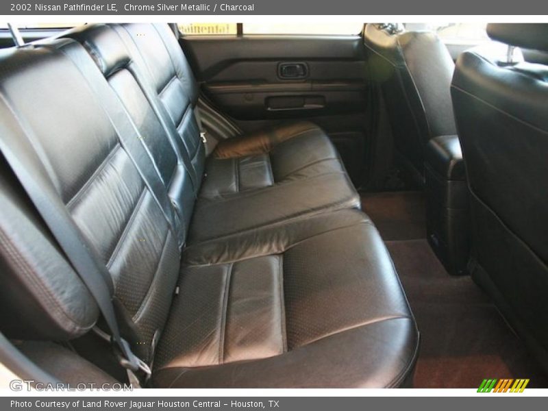 Chrome Silver Metallic / Charcoal 2002 Nissan Pathfinder LE