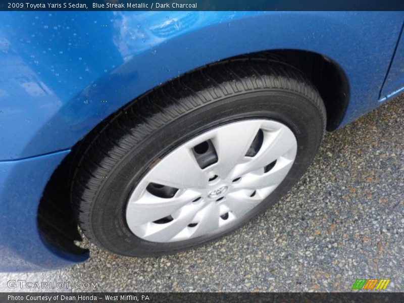 Blue Streak Metallic / Dark Charcoal 2009 Toyota Yaris S Sedan
