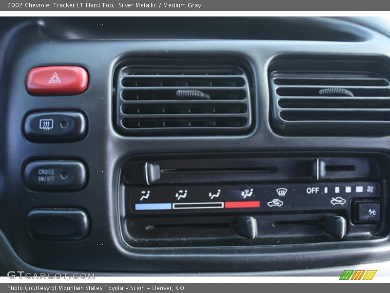 Silver Metallic / Medium Gray 2002 Chevrolet Tracker LT Hard Top