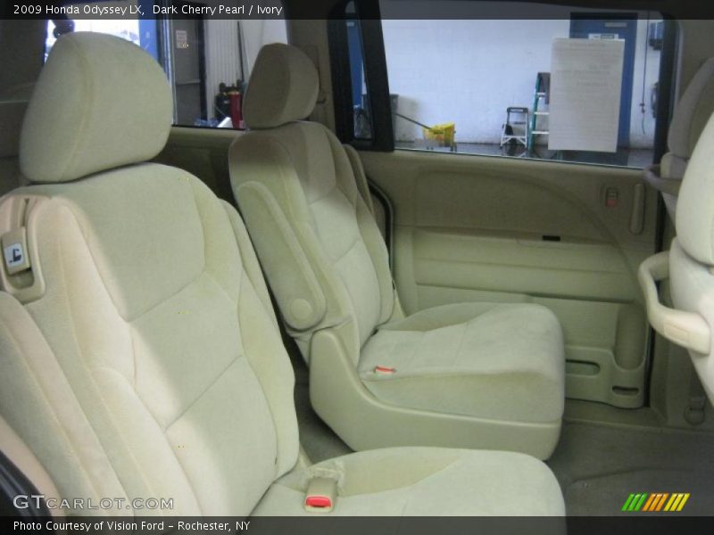  2009 Odyssey LX Ivory Interior