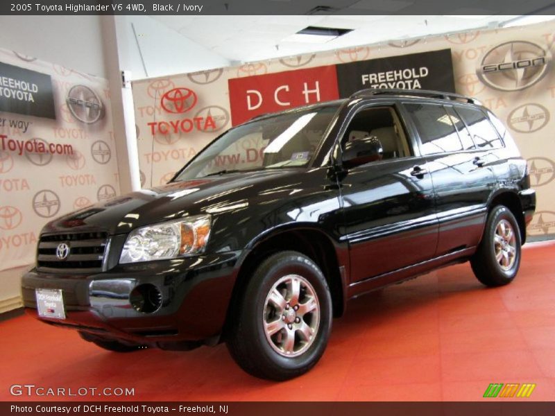 Black / Ivory 2005 Toyota Highlander V6 4WD