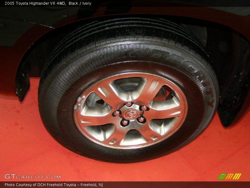 Black / Ivory 2005 Toyota Highlander V6 4WD
