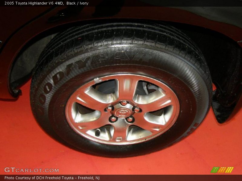 Black / Ivory 2005 Toyota Highlander V6 4WD