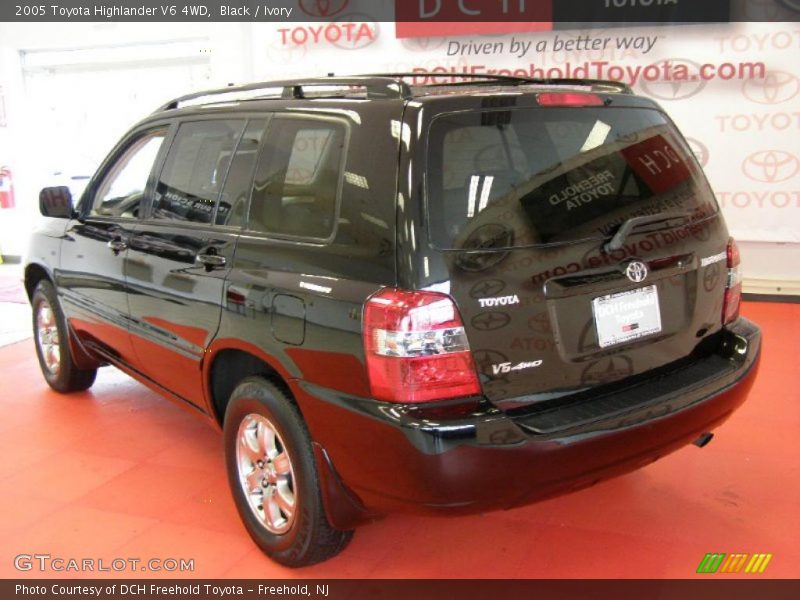 Black / Ivory 2005 Toyota Highlander V6 4WD