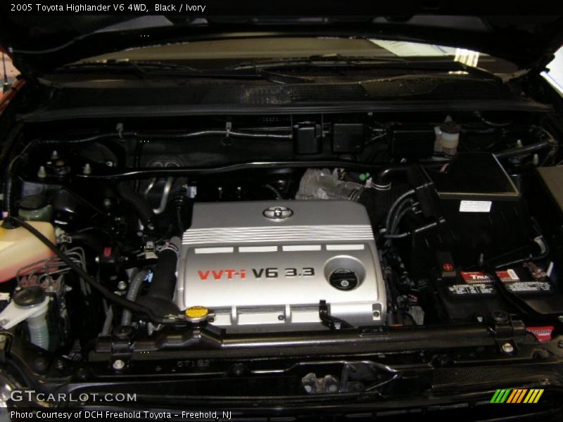 Black / Ivory 2005 Toyota Highlander V6 4WD
