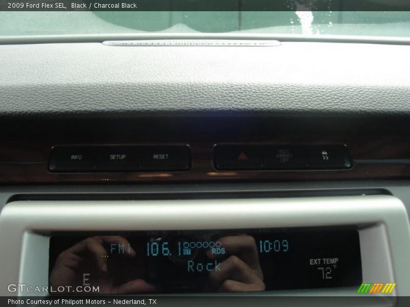 Black / Charcoal Black 2009 Ford Flex SEL