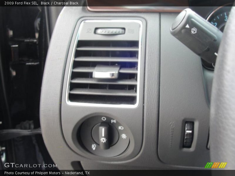 Black / Charcoal Black 2009 Ford Flex SEL