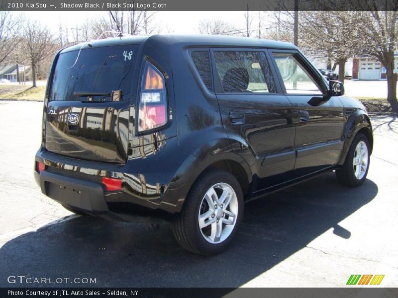 Shadow Black / Black Soul Logo Cloth 2010 Kia Soul +