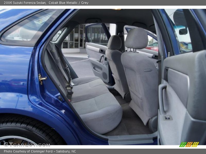 Cobalt Blue Metallic / Grey 2006 Suzuki Forenza Sedan
