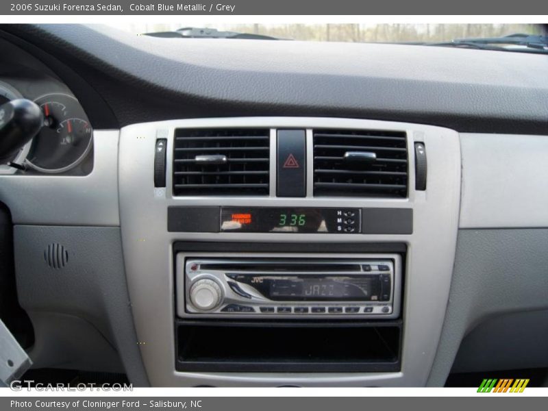 Cobalt Blue Metallic / Grey 2006 Suzuki Forenza Sedan