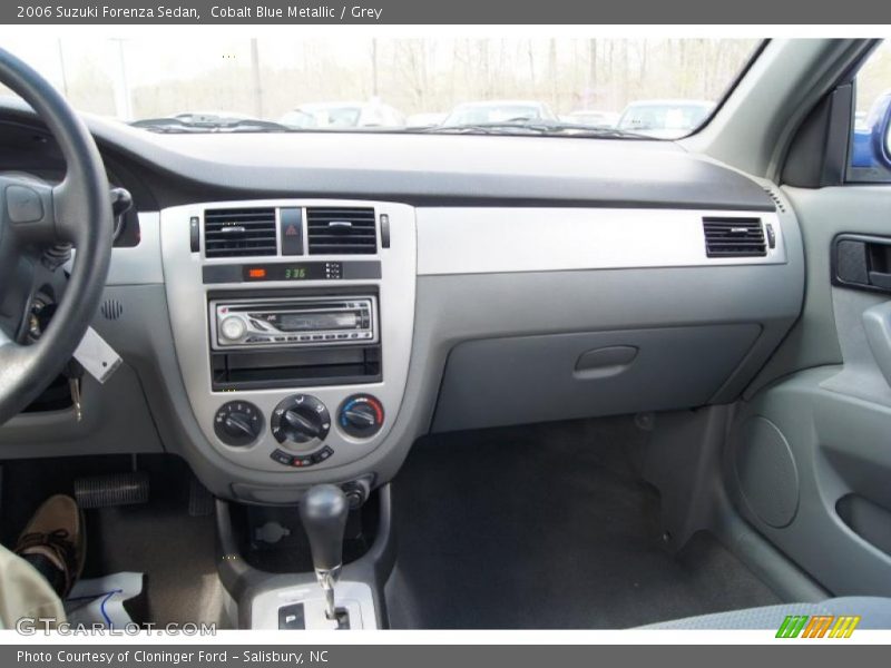 Cobalt Blue Metallic / Grey 2006 Suzuki Forenza Sedan