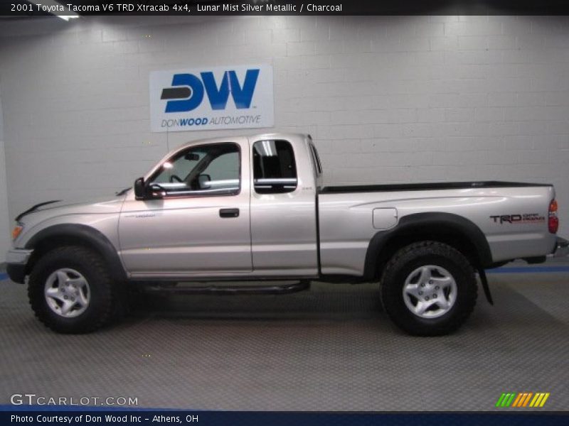 Lunar Mist Silver Metallic / Charcoal 2001 Toyota Tacoma V6 TRD Xtracab 4x4