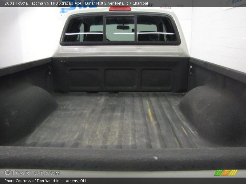 Lunar Mist Silver Metallic / Charcoal 2001 Toyota Tacoma V6 TRD Xtracab 4x4