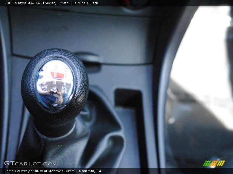 Strato Blue Mica / Black 2006 Mazda MAZDA3 i Sedan