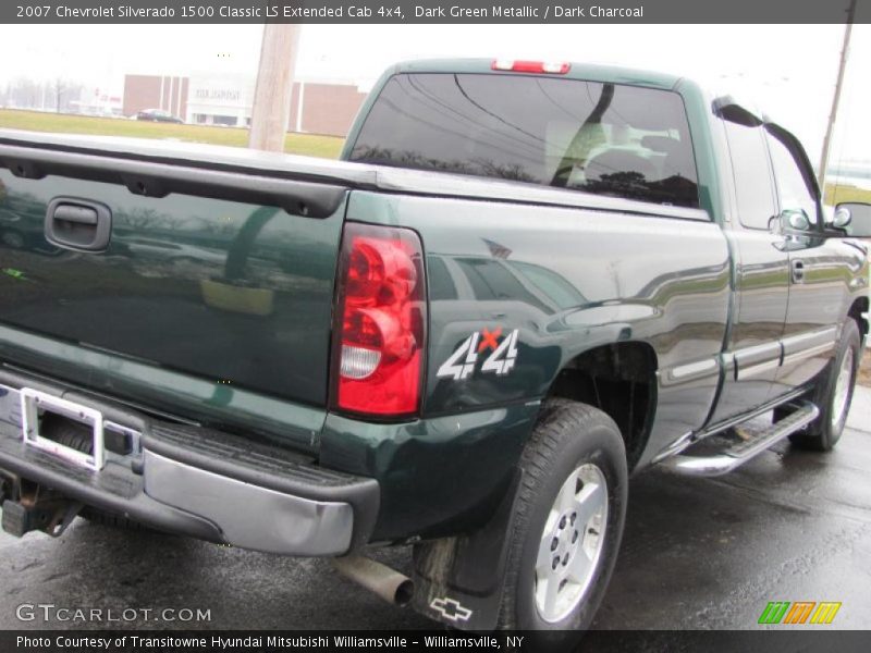 Dark Green Metallic / Dark Charcoal 2007 Chevrolet Silverado 1500 Classic LS Extended Cab 4x4