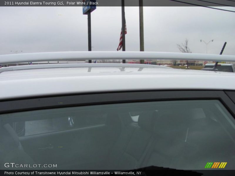 Polar White / Black 2011 Hyundai Elantra Touring GLS