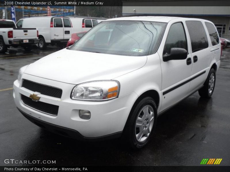 Front 3/4 View of 2008 Uplander LS