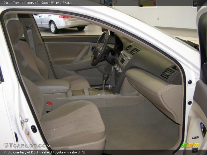 Super White / Bisque 2011 Toyota Camry LE