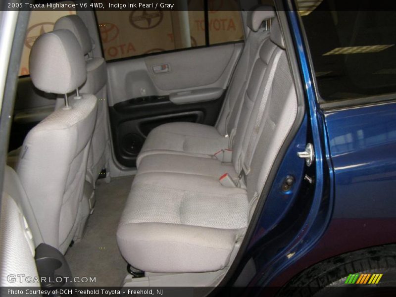 Indigo Ink Pearl / Gray 2005 Toyota Highlander V6 4WD
