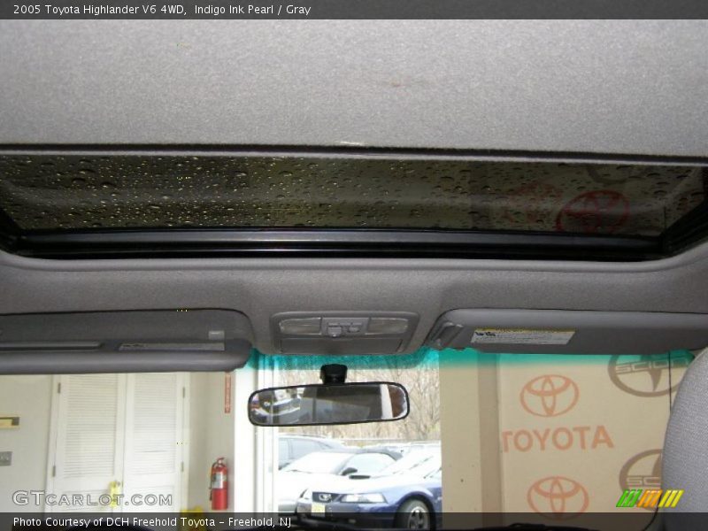 Indigo Ink Pearl / Gray 2005 Toyota Highlander V6 4WD
